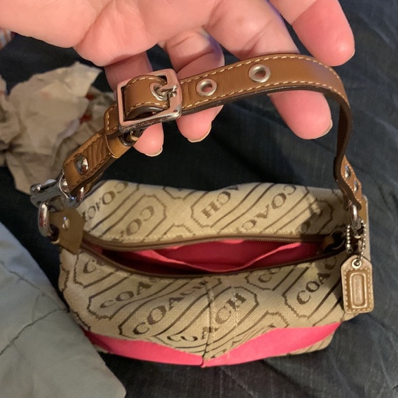 Coach mini purse/travel bag - Picture 2 of 4